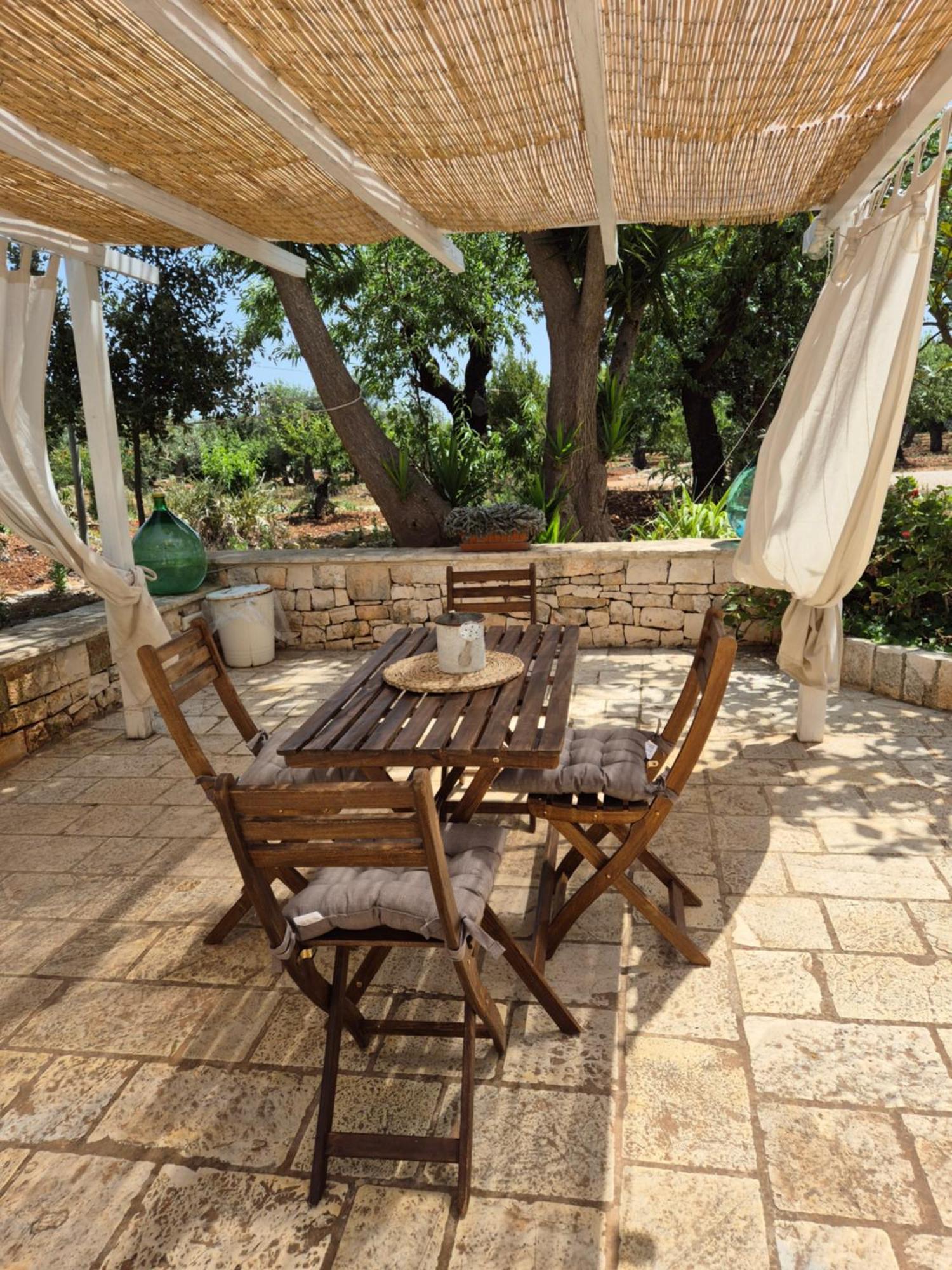 Il Trullo Di Nonna Lella Guest House Castellana Grotte Bagian luar foto